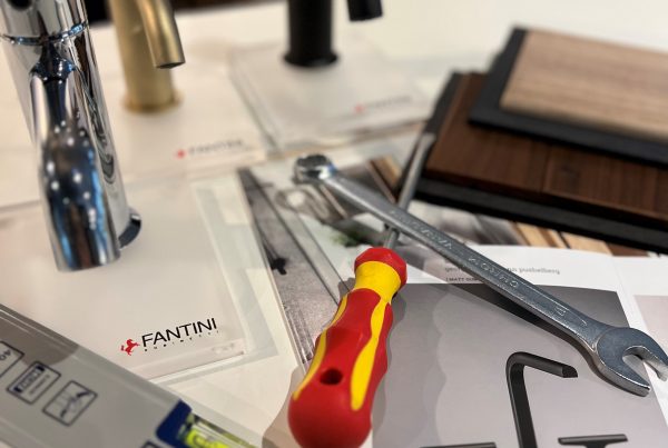 Armaturen, Wasserwaage, Werkzeug zum Planen